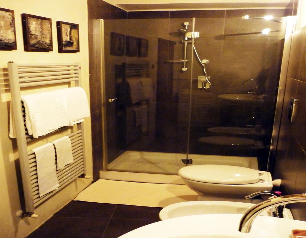 Camera Con Vista Fossombrone Bilik gambar