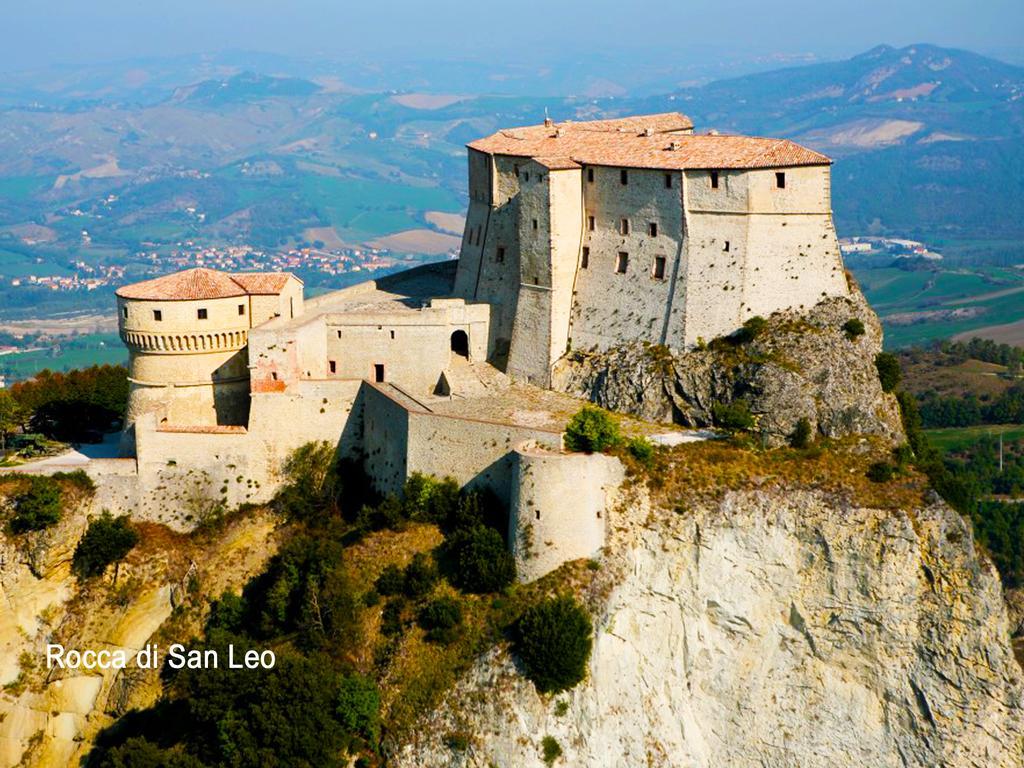 Camera Con Vista Fossombrone Luaran gambar