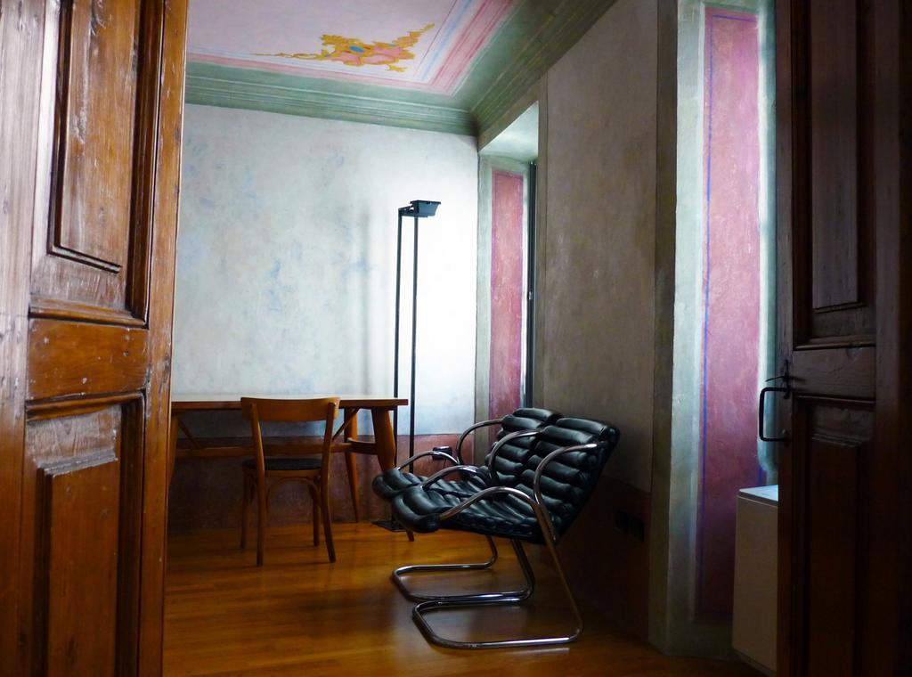 Camera Con Vista Fossombrone Bilik gambar